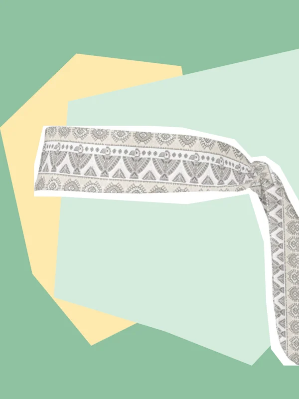 Light green graphic showing the plaintiff’s Apache headband